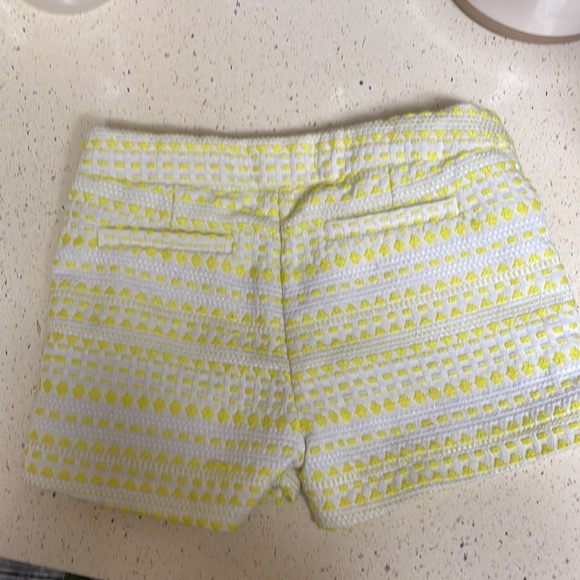 Kate Spade ♠️ little girls yellow and ivory pull on shorts size 4y - Picture 4 of 6